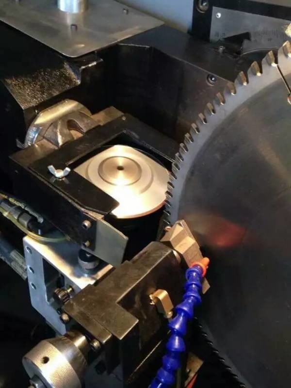 Automatic CNC saw blade teeth grinding machine