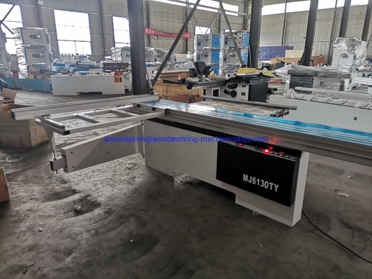 Wooden board saw cutting with sliding table length 2800mm on sale
